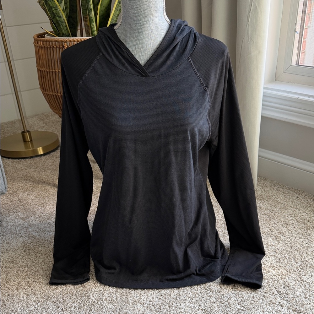 THE NORTH FACE Flash Dry Black Lightweight Hooded Long-Sleeve Shirt